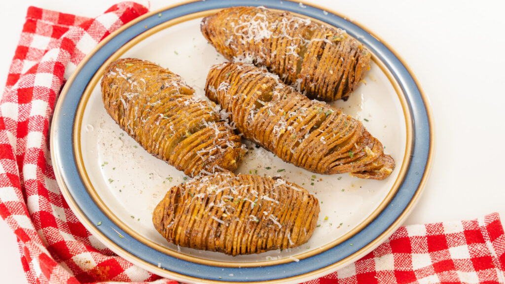 Rosemary-Garlic Hasselback Potatoes Recipe 