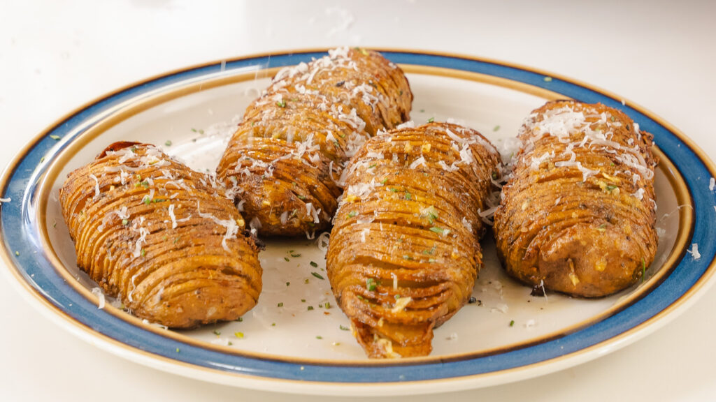 Mini Parmesan And Garlic Hasselback Potatoes - Scrummy Lane