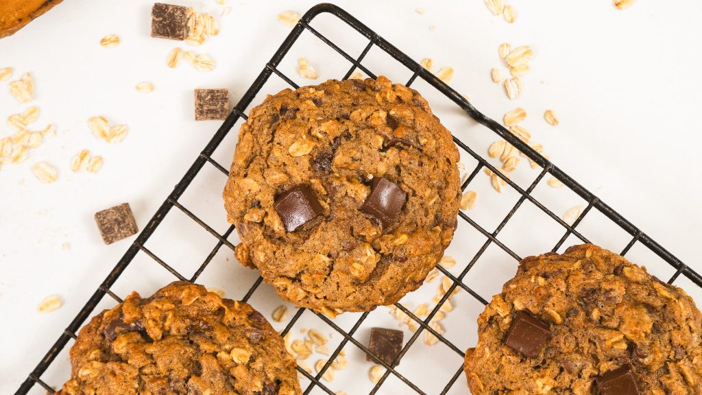 overtop picture of chocolate chunk cookies